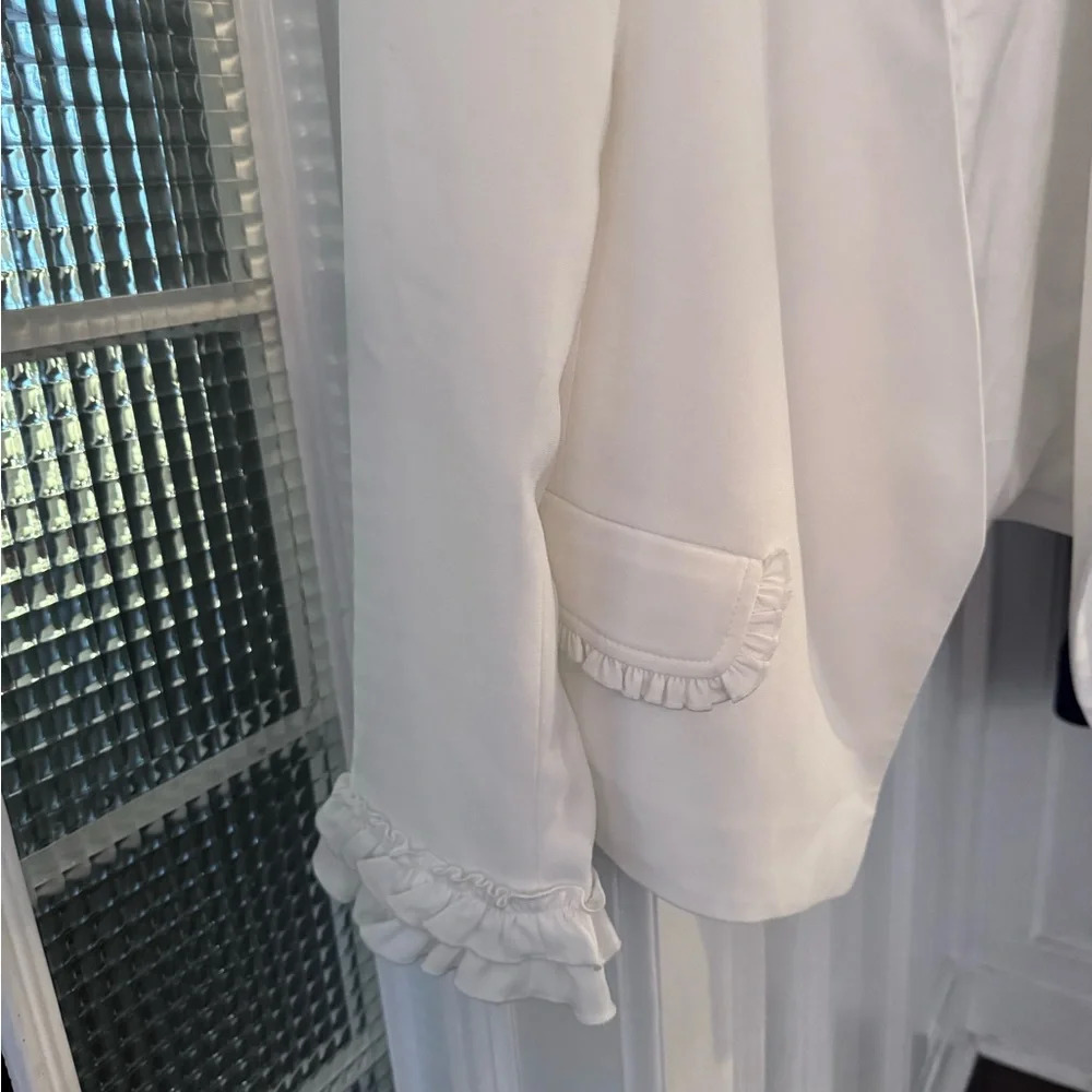 Club Monaco White Ruffle Blazer - Picture 3 of 14